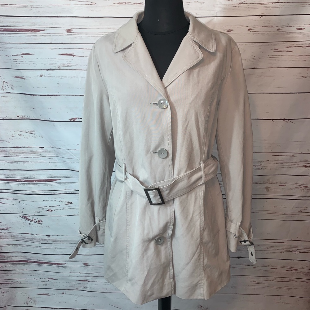 Relativity Women's Button Down Trench Coat